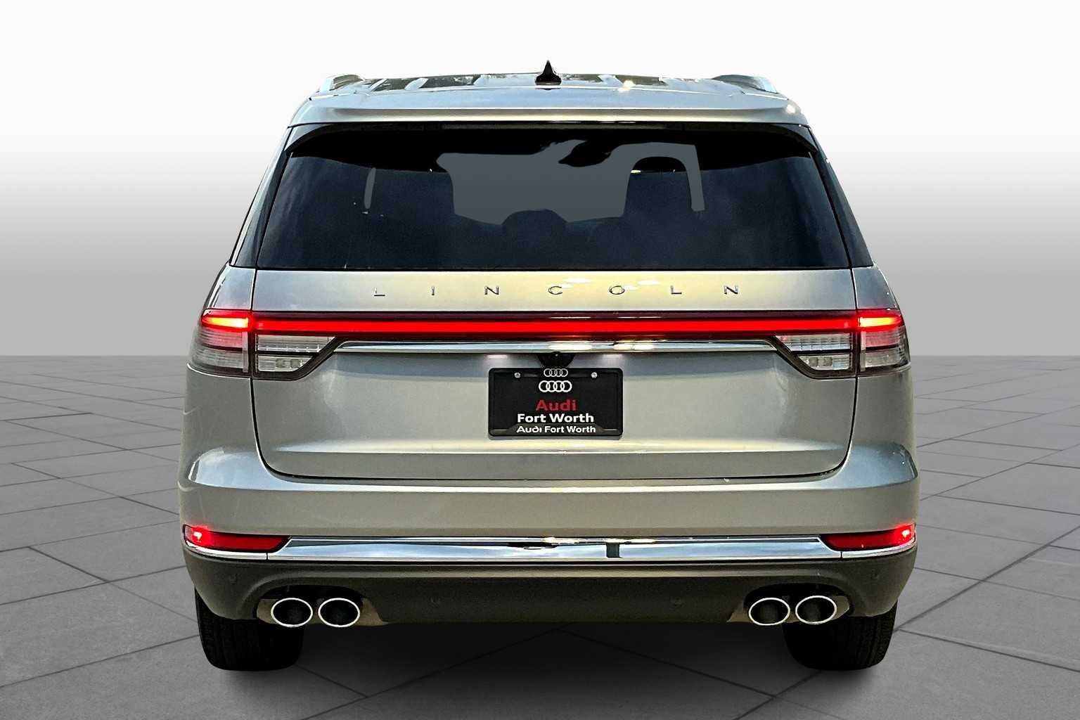 2024 Lincoln Aviator Reserve photo 4