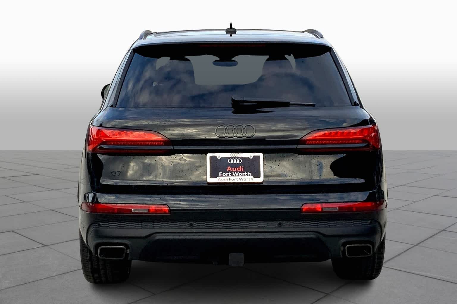 2025 Audi Q7 55 Prestige photo 4