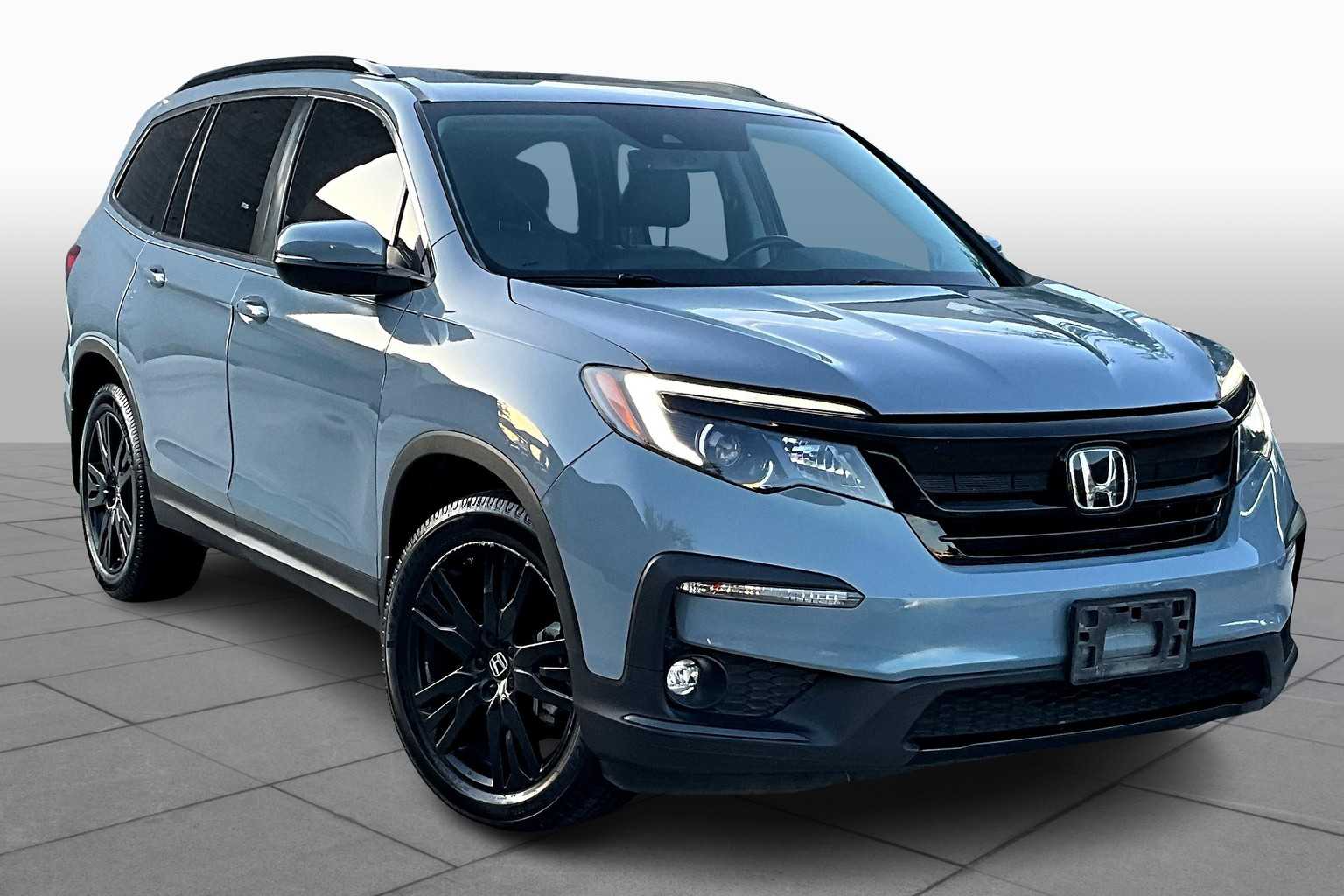 Used 2022 Honda Pilot SE with VIN 5FNYF5H25NB012447 for sale in Benbrook, TX