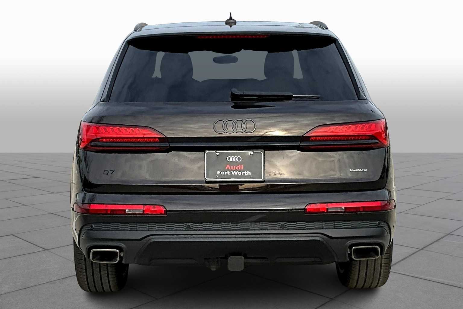 2025 Audi Q7 55 Premium Plus photo 4