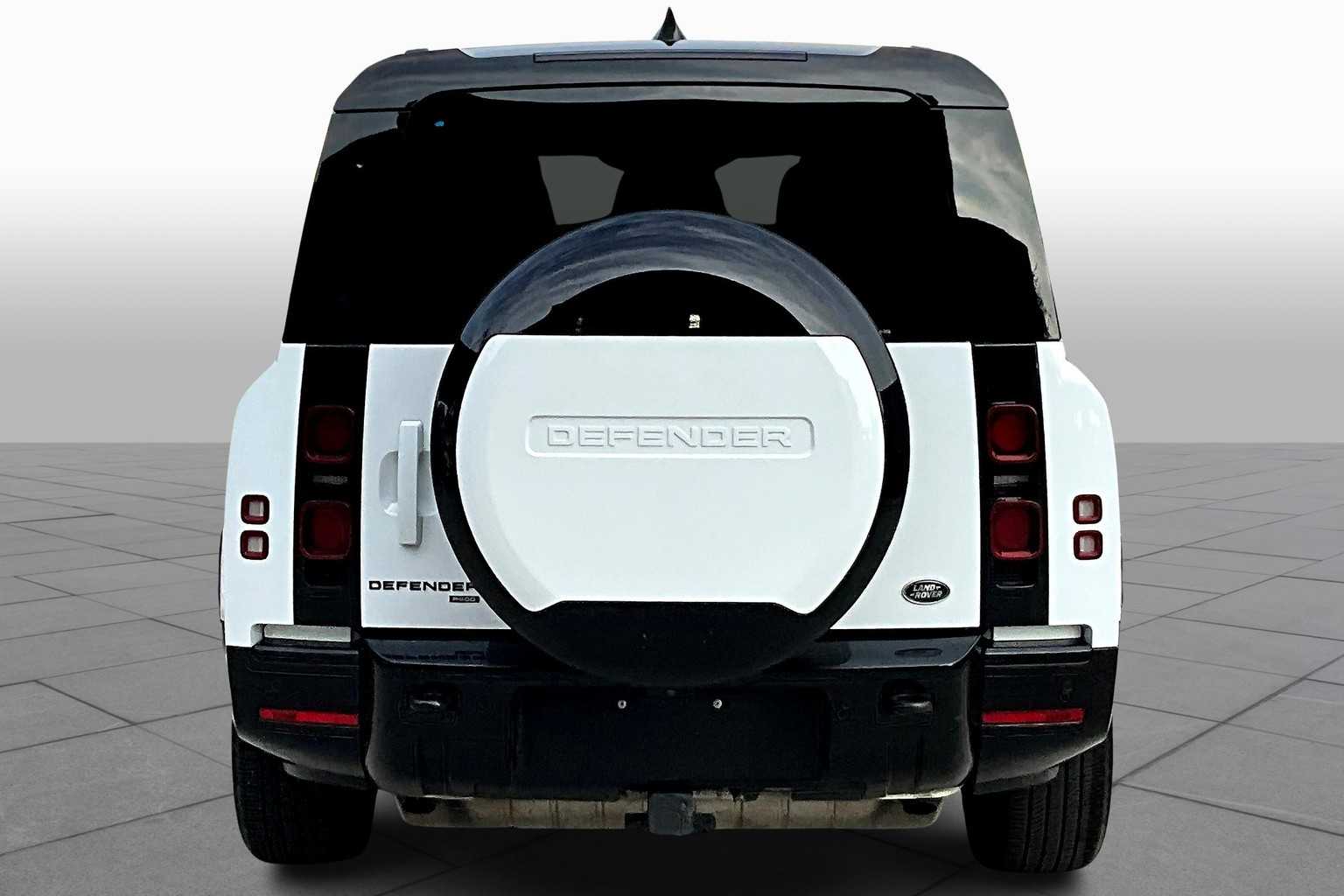 2023 Land Rover Defender X-Dynamic SE photo 4