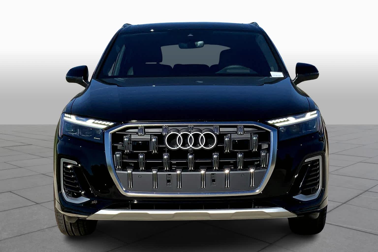 2025 Audi Q7 55 Prestige photo 3