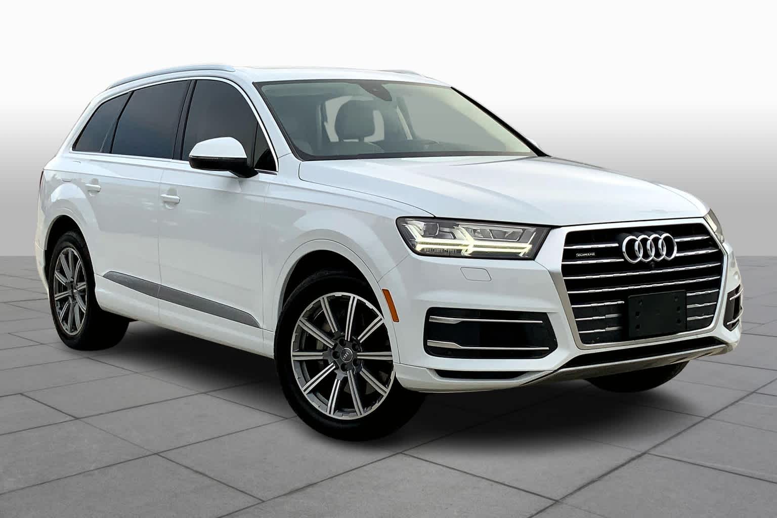 Used 2019 Audi Q7 Premium Plus with VIN WA1LHAF73KD024332 for sale in Benbrook, TX