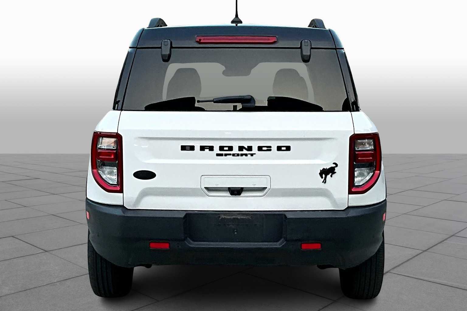 2022 Ford Bronco Sport Outer Banks photo 3