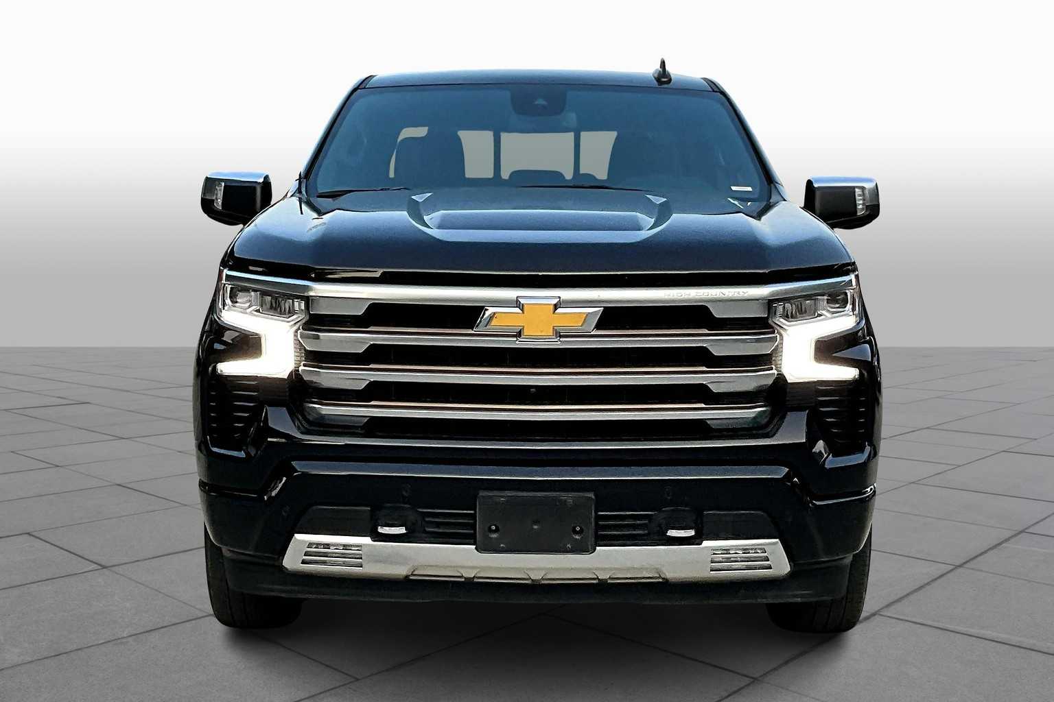 2022 Chevrolet Silverado 1500 High Country photo 3