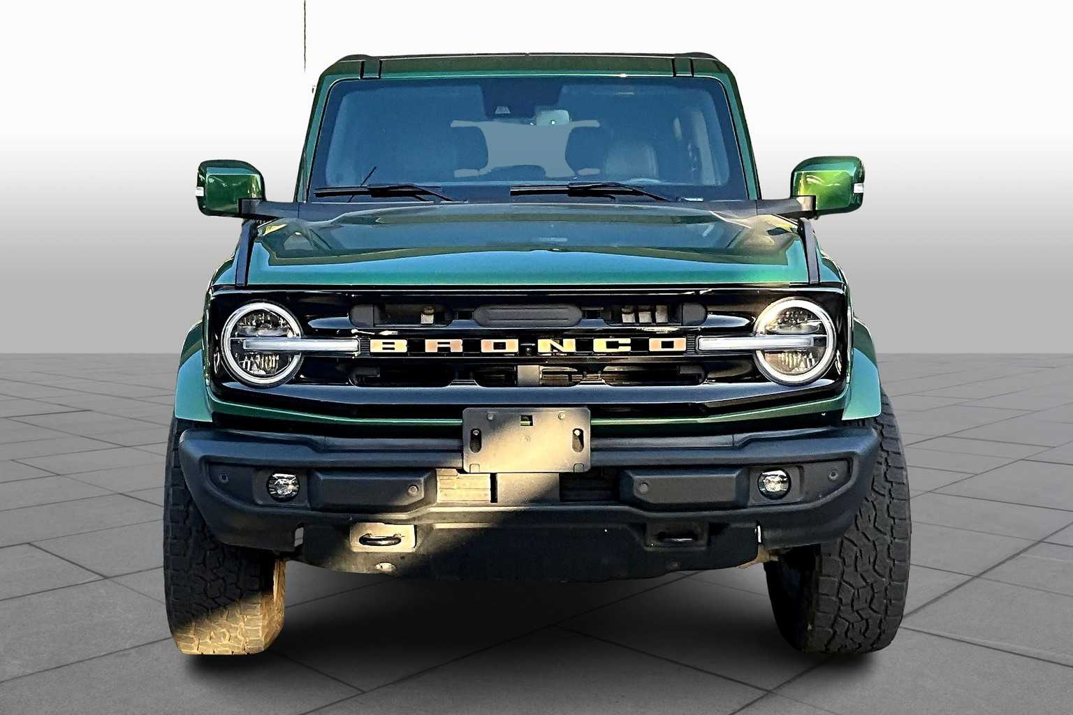 2023 Ford Bronco Outer Banks photo 3