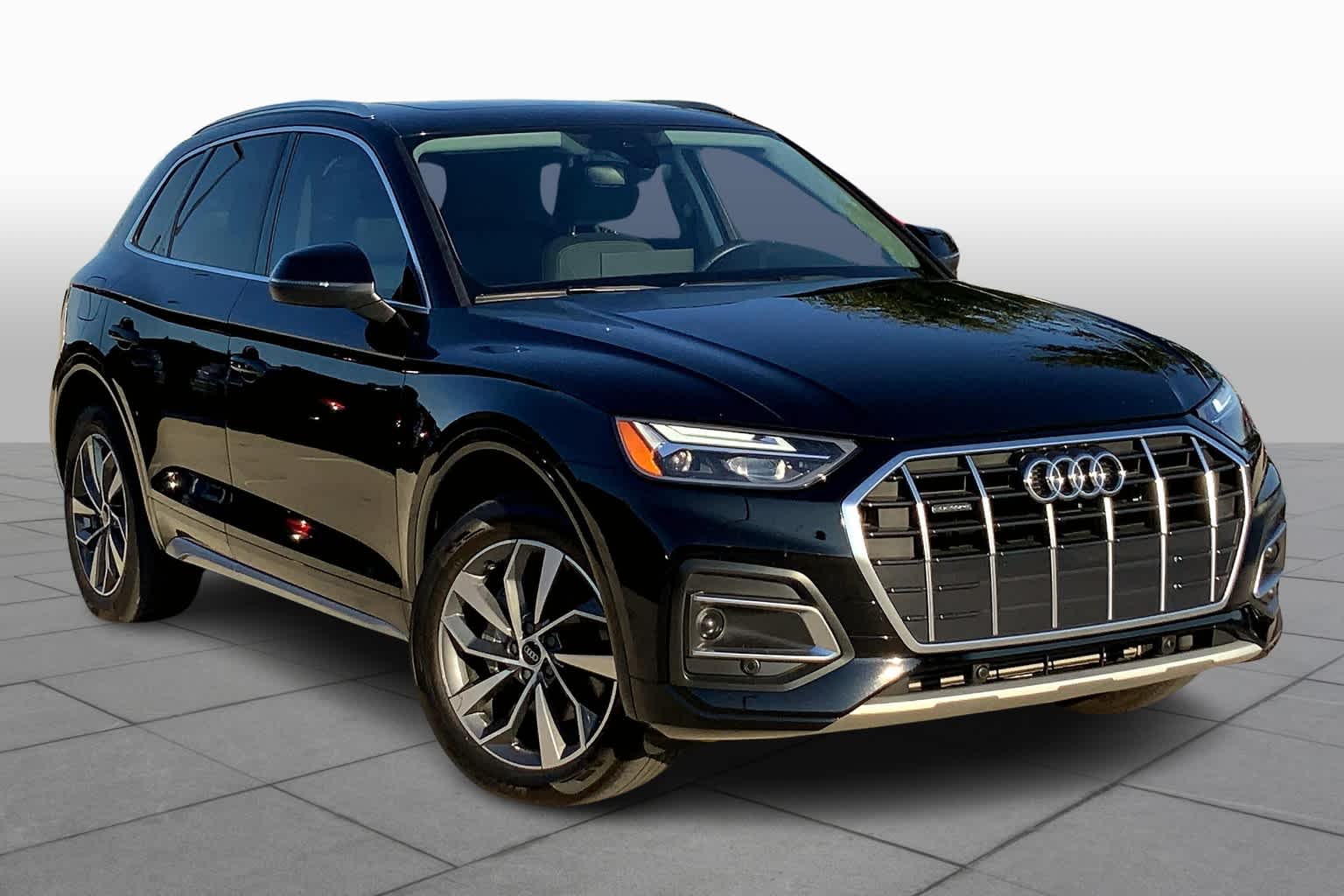 Used 2021 Audi Q5 Premium with VIN WA1AAAFYXM2102401 for sale in Benbrook, TX