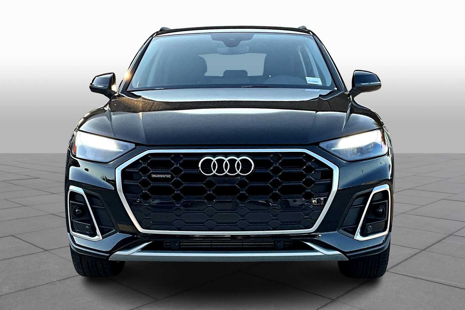 2025 Audi Q5 45 S line Premium Plus photo 2
