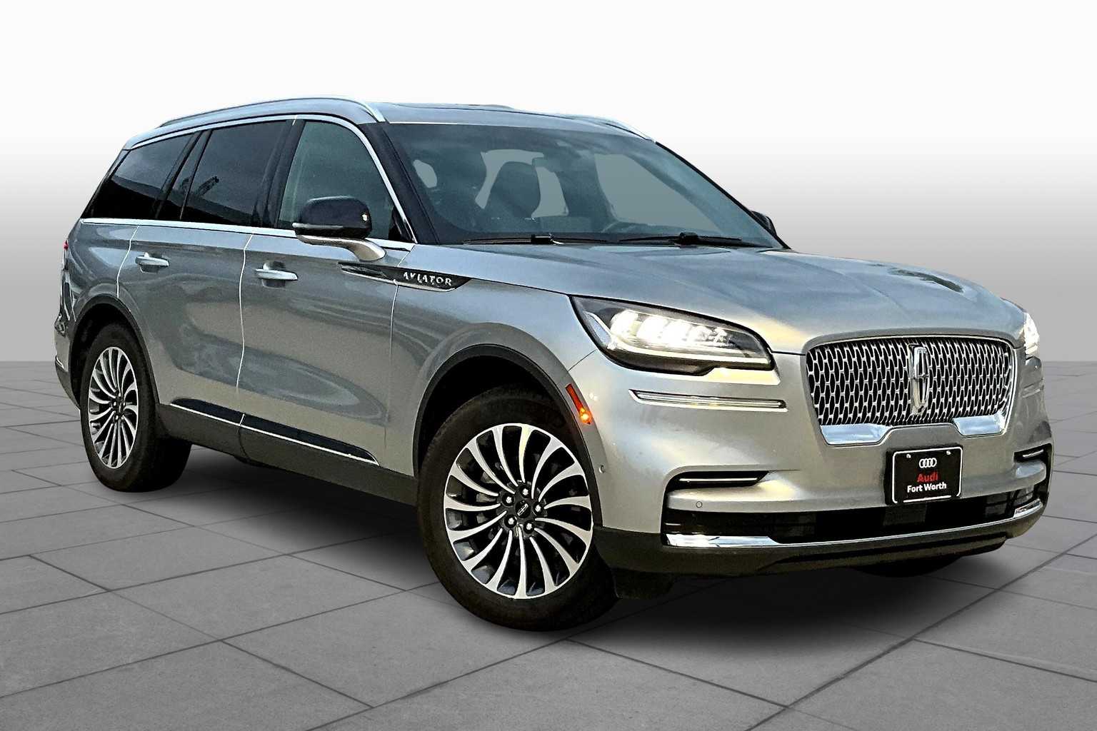 2024 Lincoln Aviator Reserve photo 2