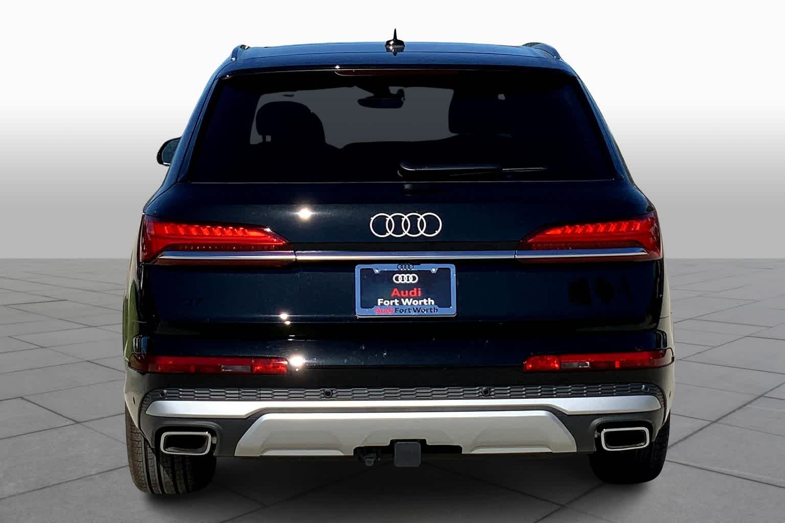 2025 Audi Q7 55 Prestige photo 4