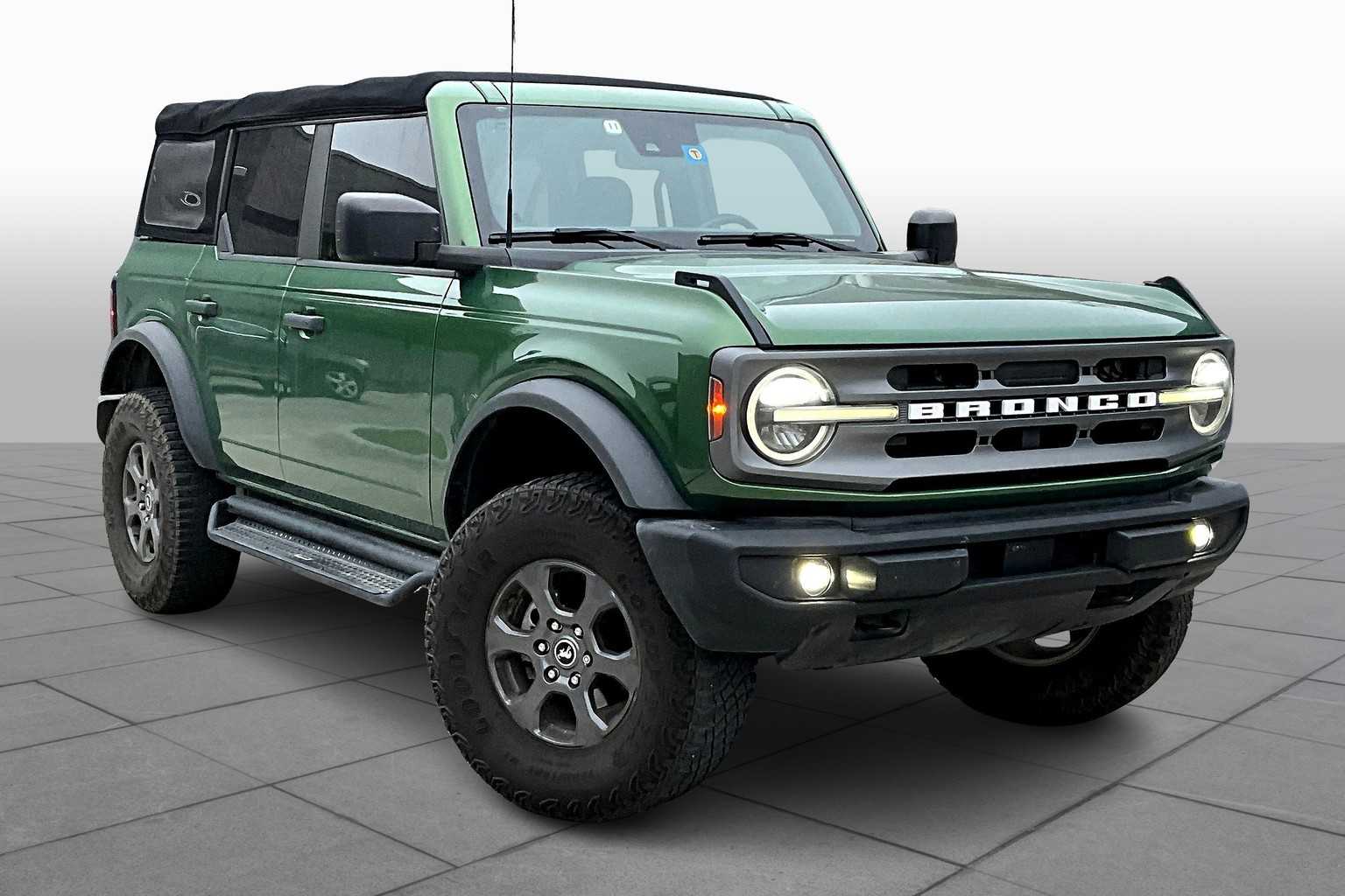 2022 Ford Bronco Big Bend photo 2