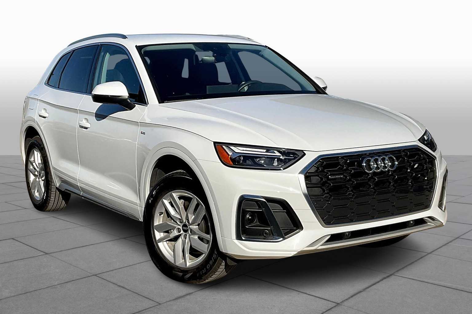 Used 2024 Audi Q5 Premium with VIN WA1GAAFY5R2141818 for sale in Benbrook, TX