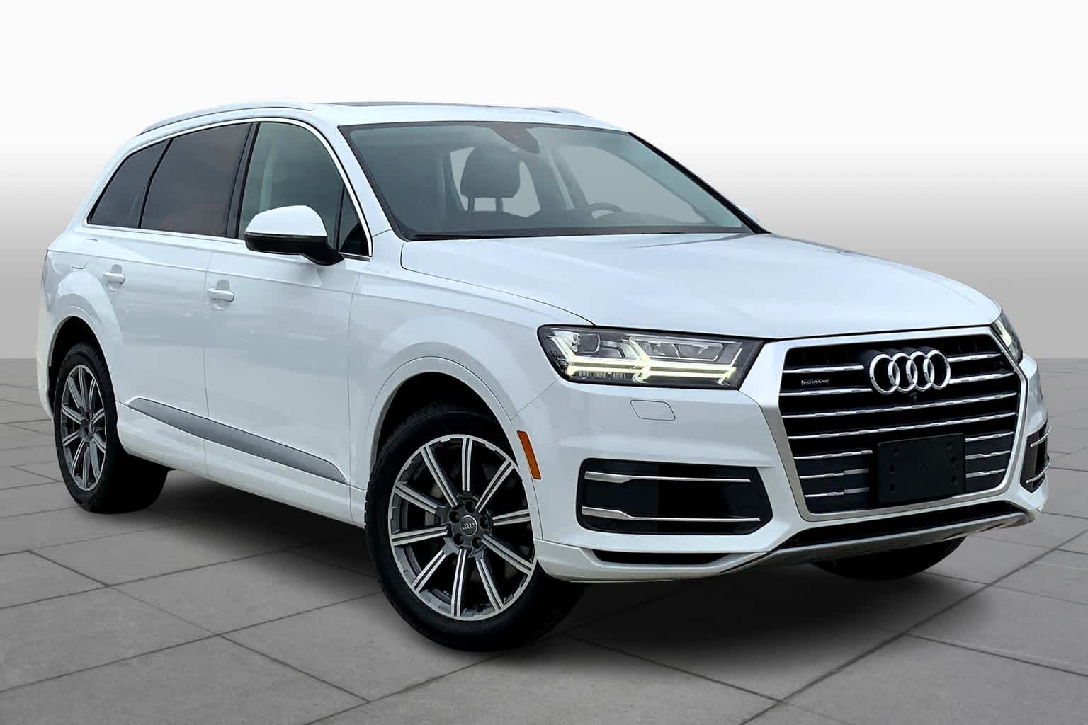 Used 2019 Audi Q7 Premium Plus with VIN WA1LAAF75KD009786 for sale in Benbrook, TX