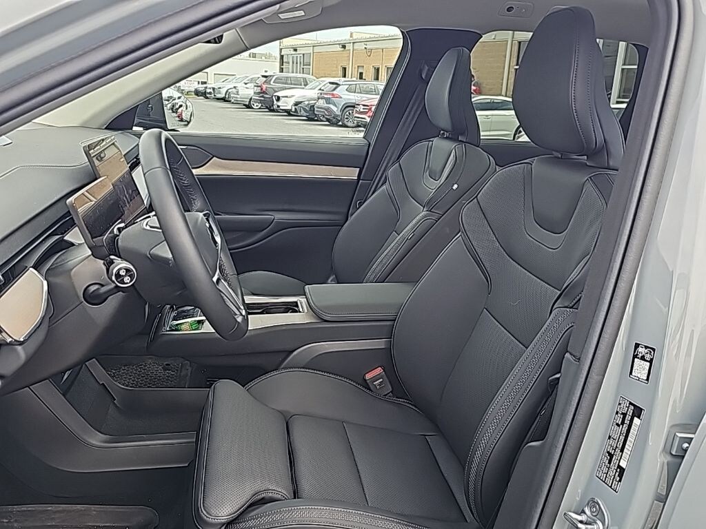 Certified 2025 Volvo EX90 Twin Motor Plus SUV