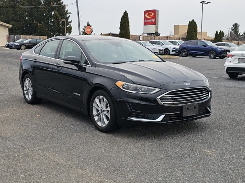 Used 2019 Ford Fusion Hybrid SEL Sedan