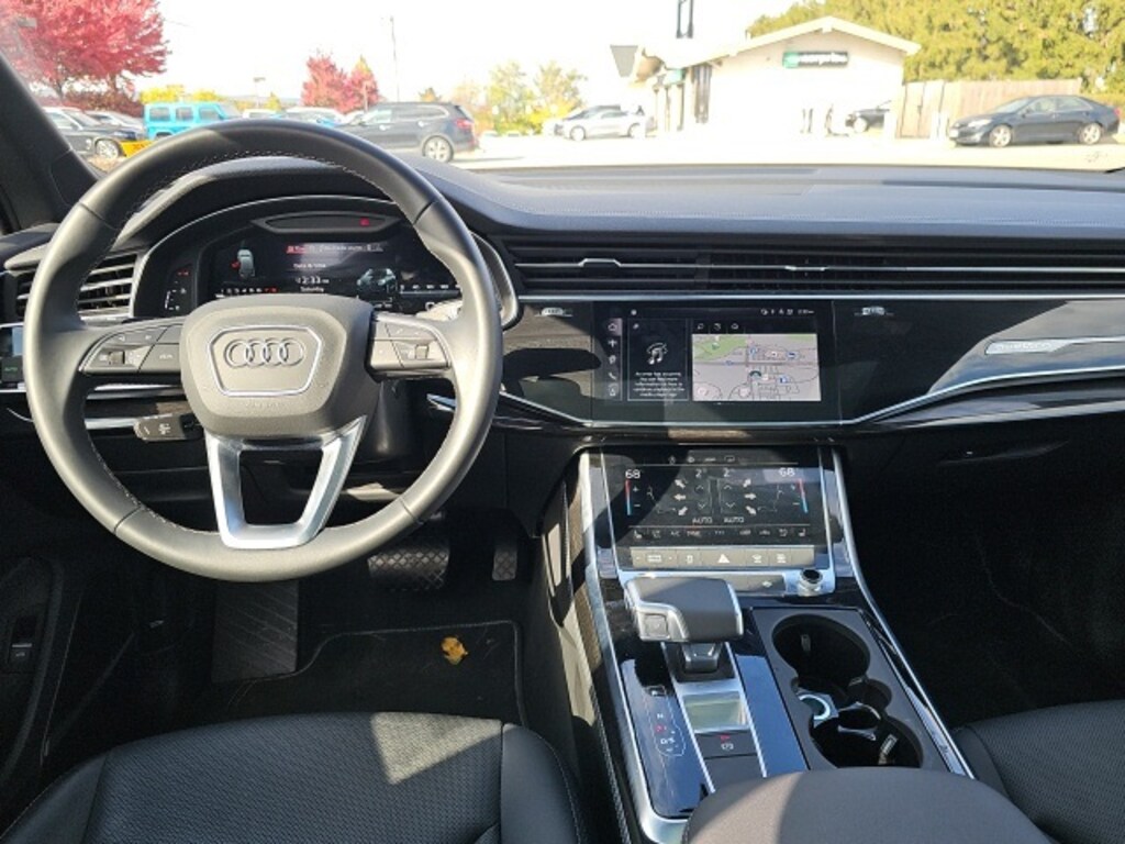 Used 2025 Audi Q7 45 Premium Plus SUV