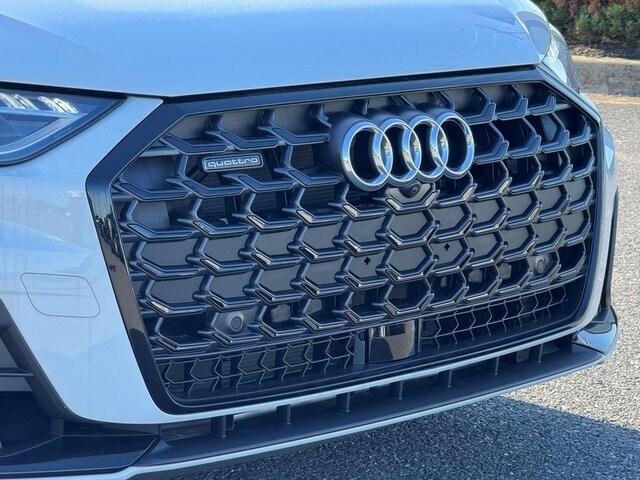 2025 Audi A8 L 55 photo 2