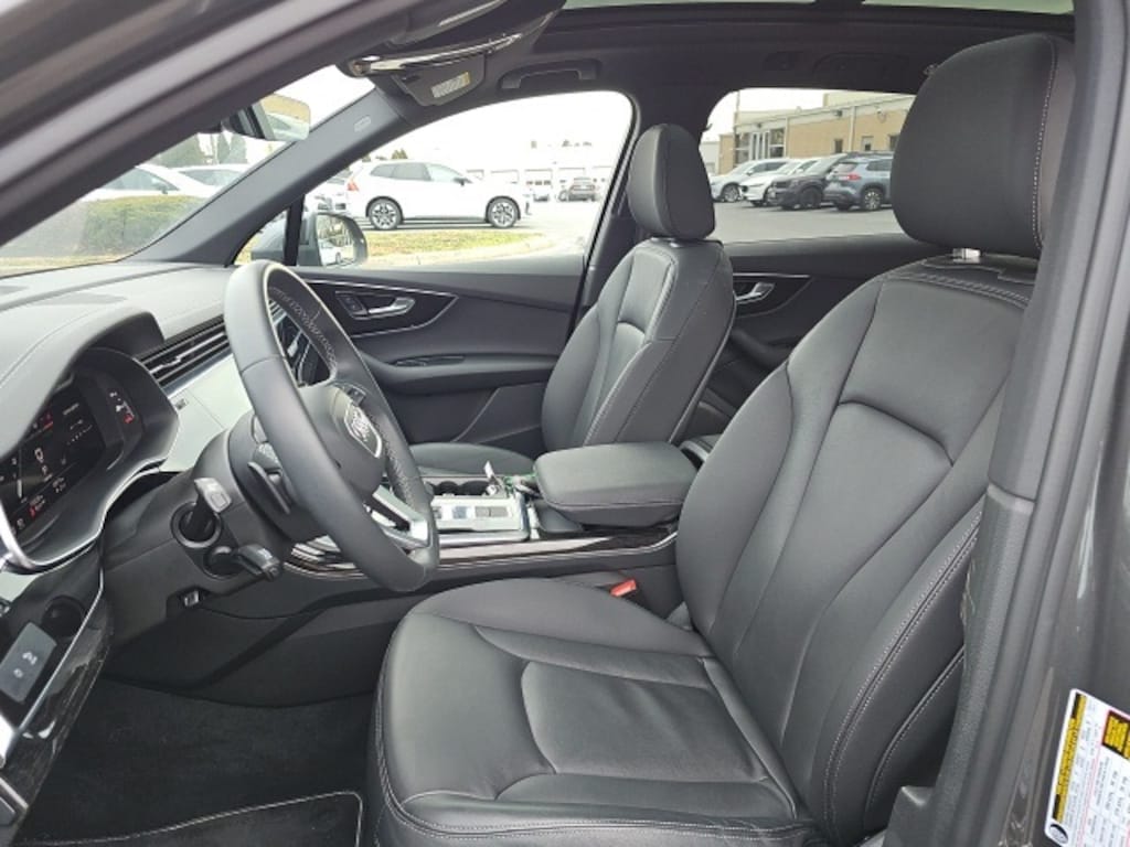 Certified 2025 Audi Q7 45 Premium SUV