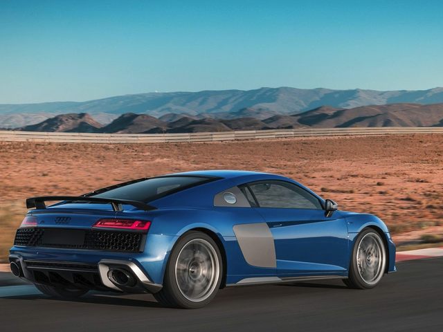 2020 Audi R8 Review image 2