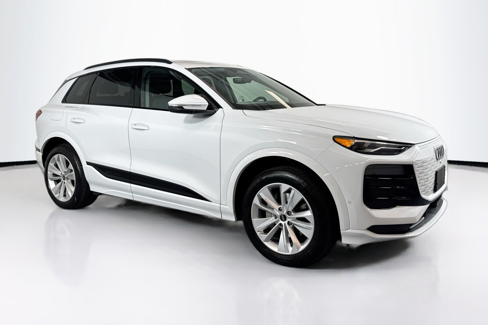 2025 Audi Q6 E-tron Premium photo 2