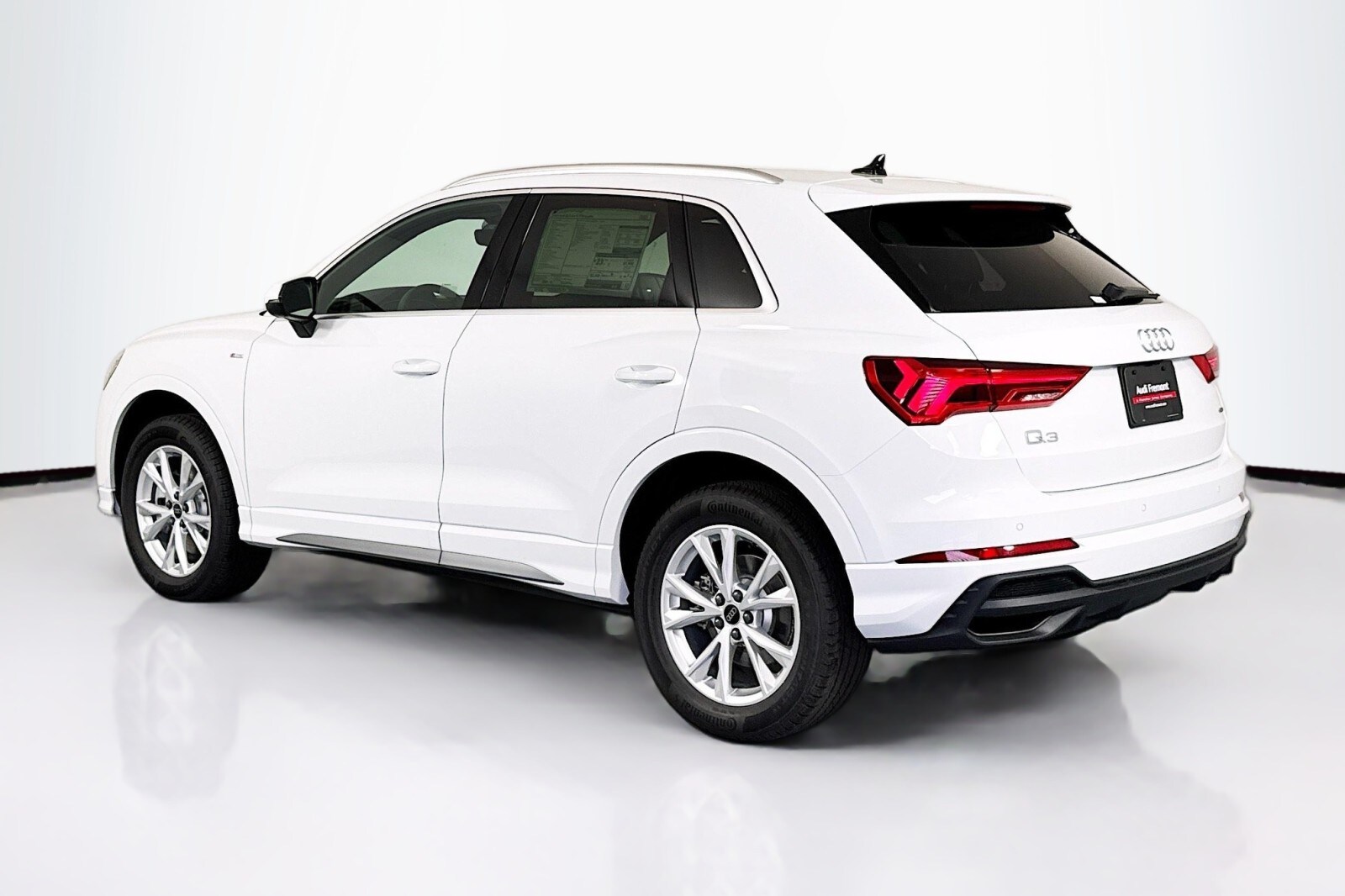 2025 Audi Q3 S line Premium Plus photo 4