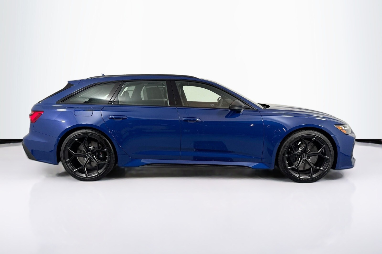 2025 Audi RS 6 Avant Performance Base photo 4