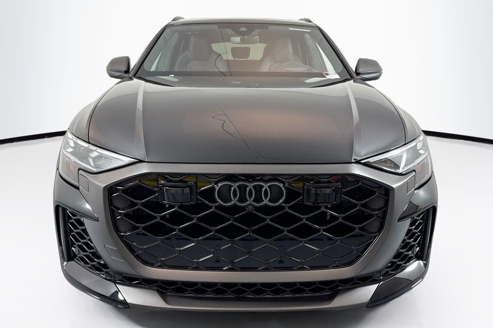 2025 Audi RS Q8 photo 2