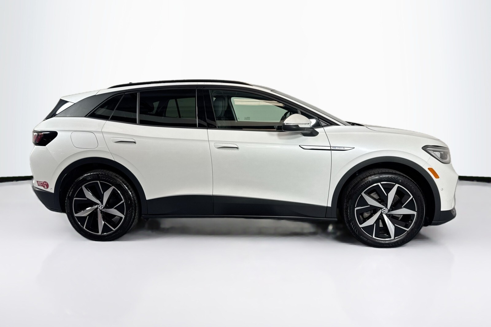2023 Volkswagen ID.4 Pro S photo 3