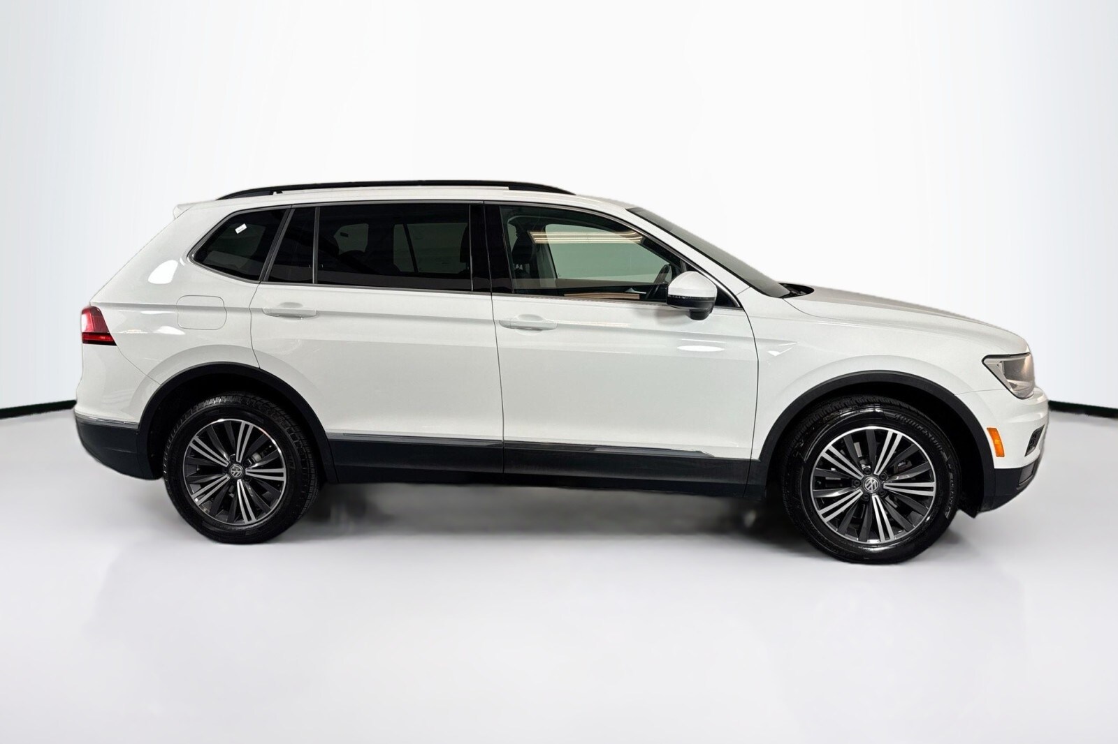 2018 Volkswagen Tiguan SE photo 4