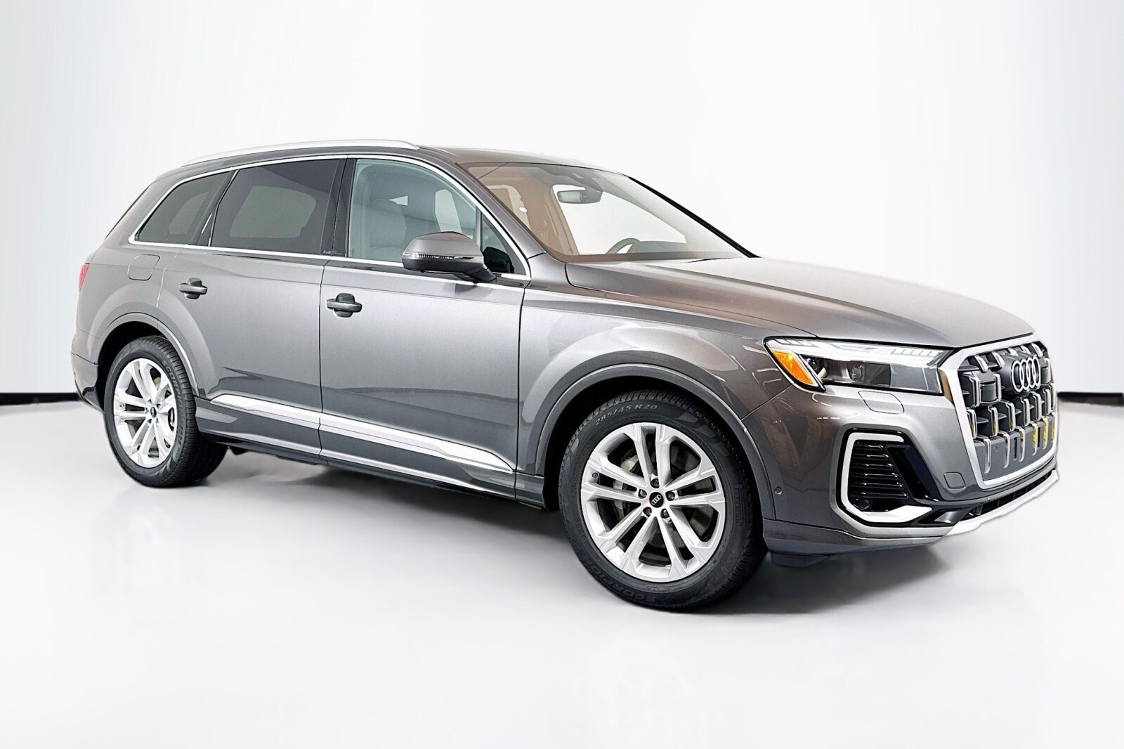 2025 Audi Q7 Prestige photo 3