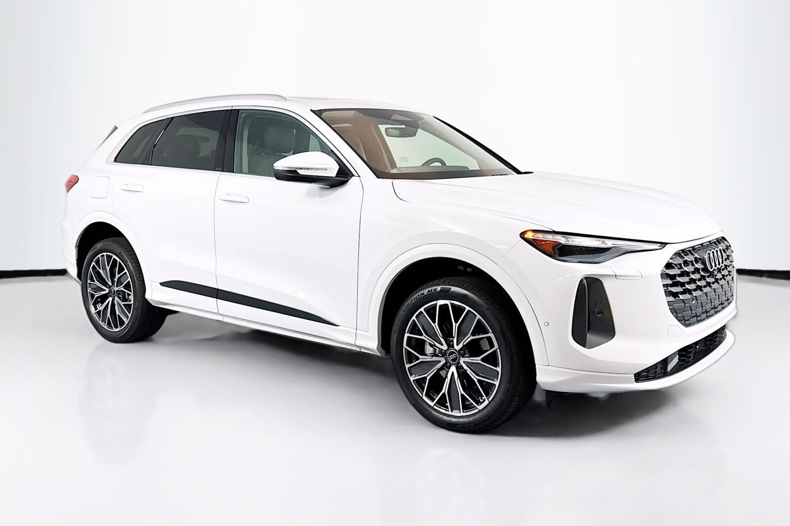 2025 Audi Q5 Premium Plus photo 3