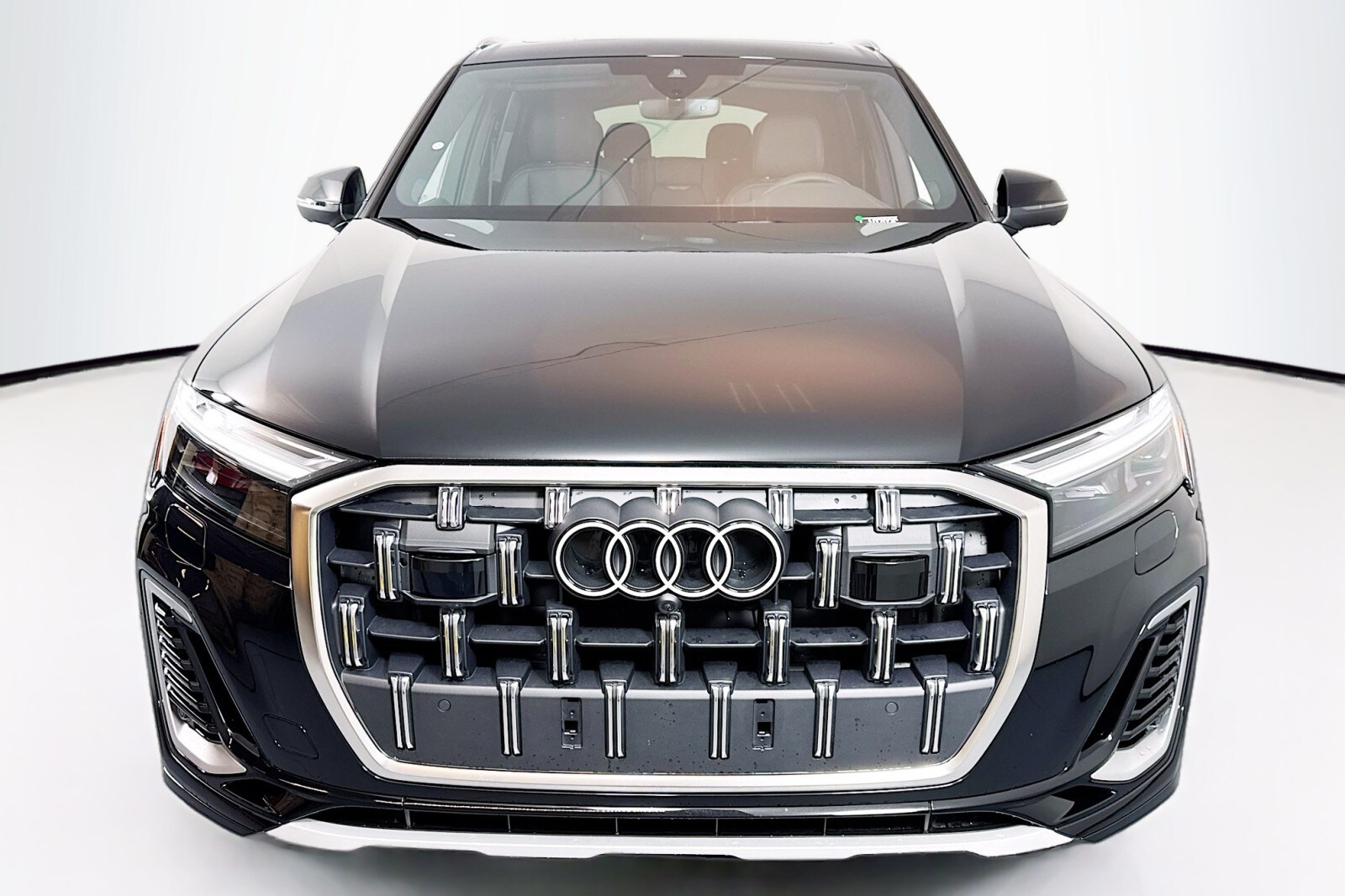 2025 Audi Q7 Premium Plus photo 2