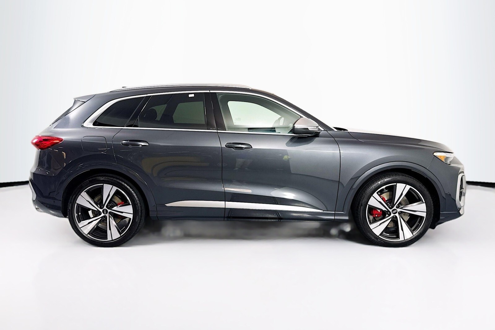 2025 Audi SQ5 Premium Plus photo 4