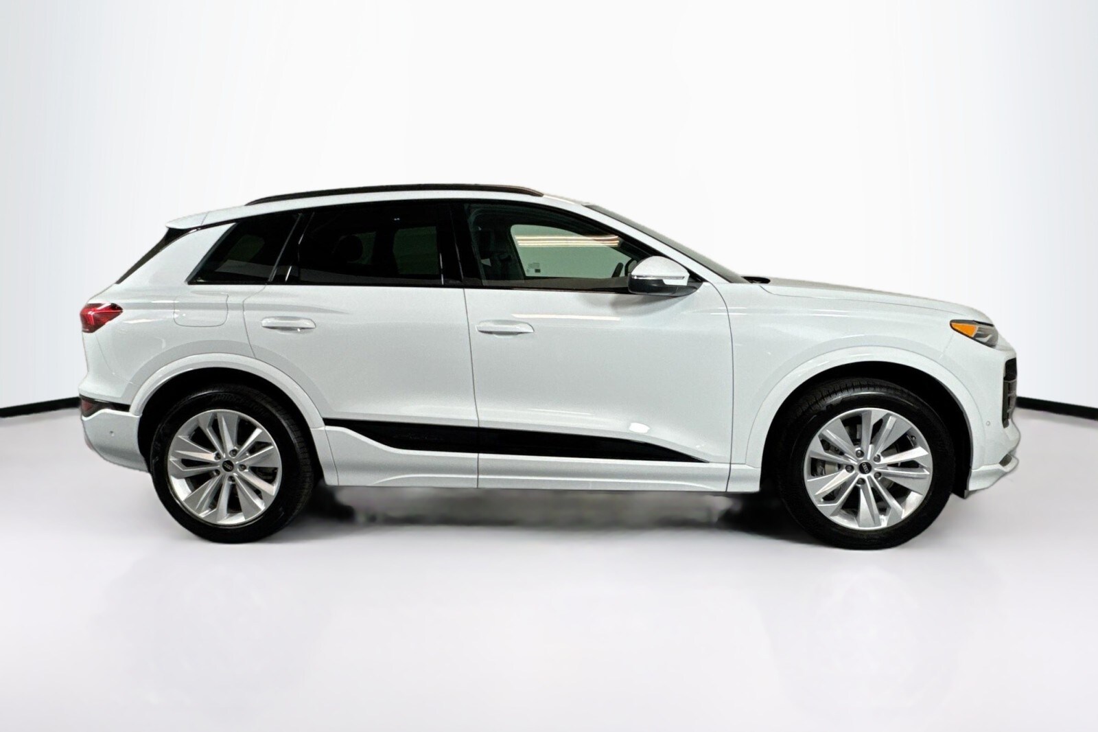 2025 Audi Q6 E-tron Premium photo 3