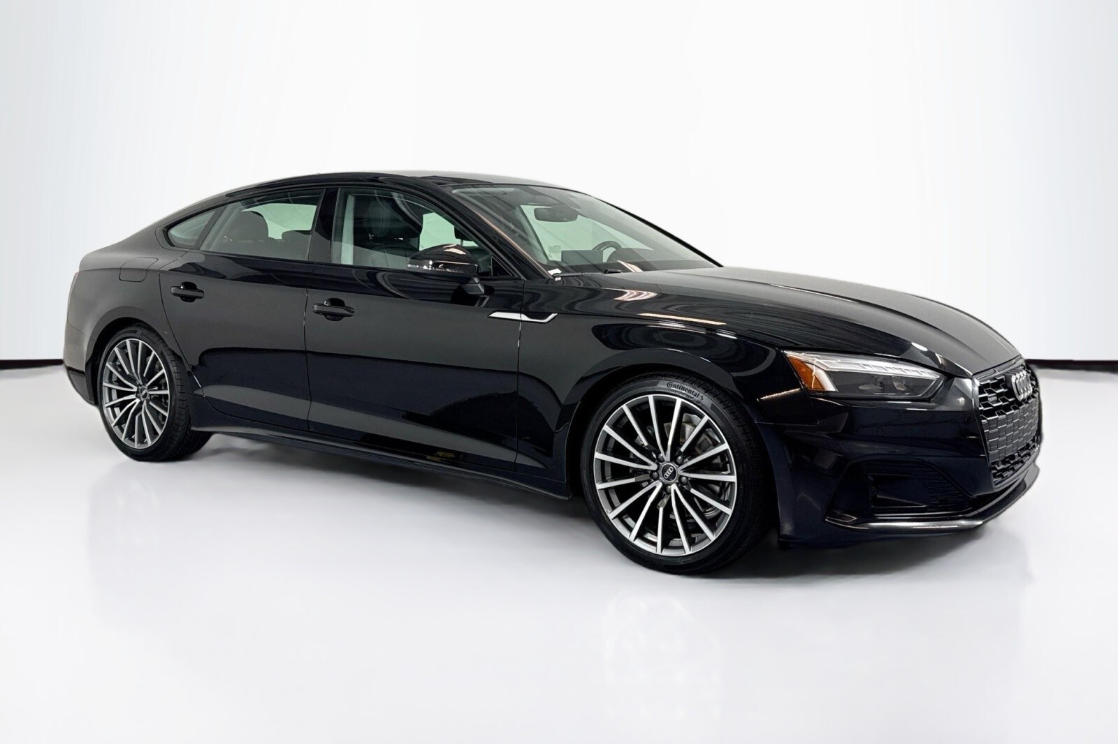 2022 Audi A5 Quattro Premium Plus photo 3