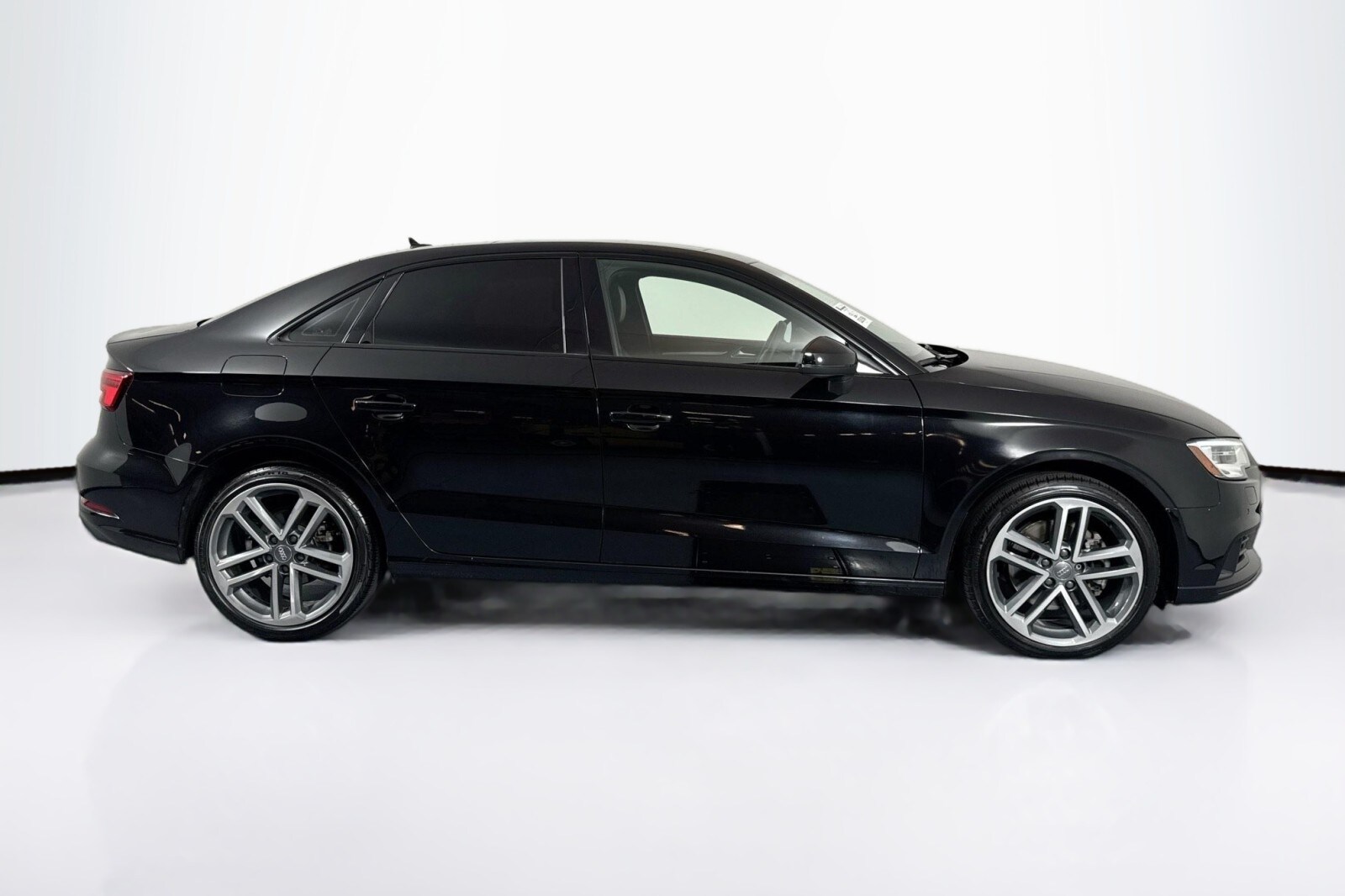 2020 Audi A3 Premium photo 4