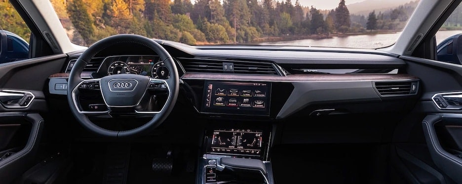Audi e-tron front interior