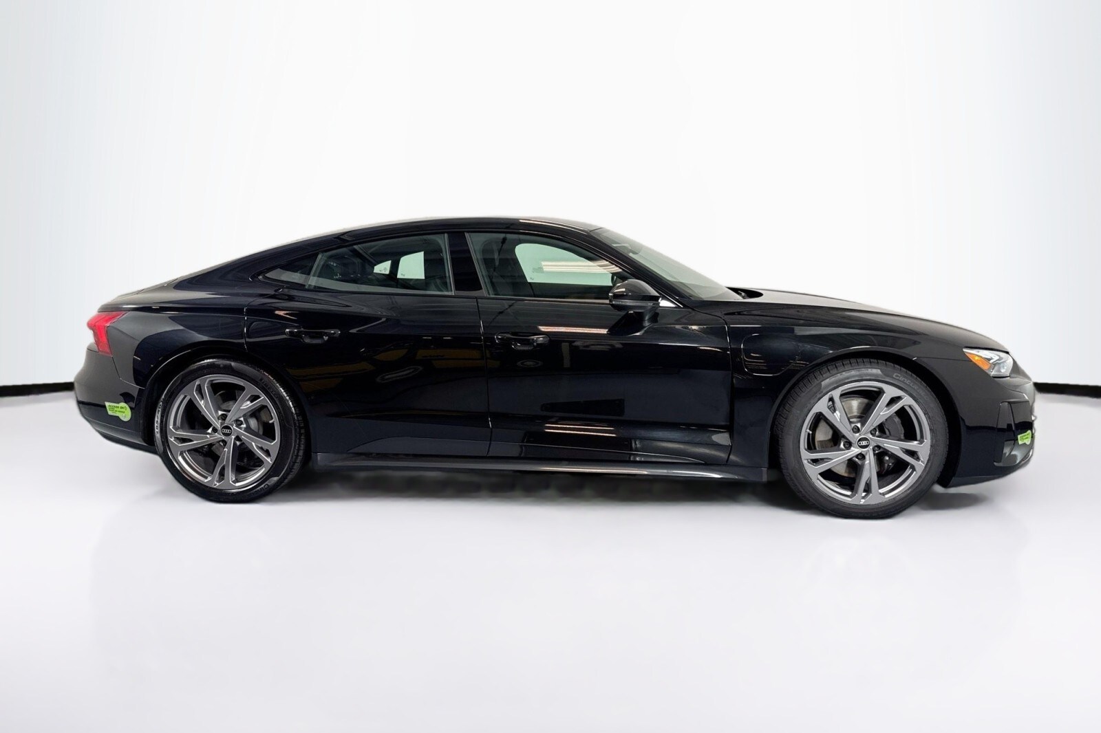 2023 Audi e-tron GT Premium Plus photo 4