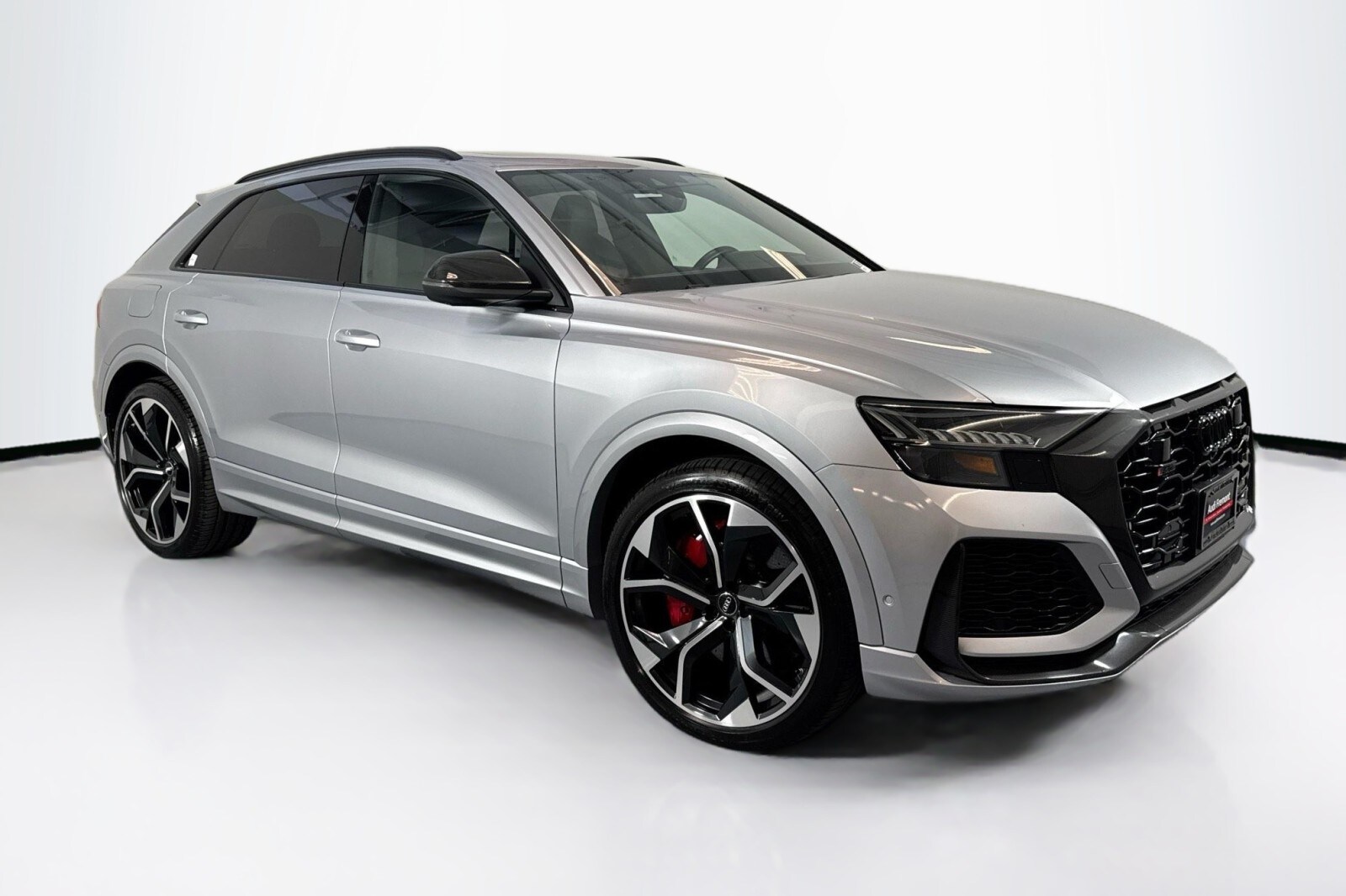 2020 Audi RS Q8 photo 3