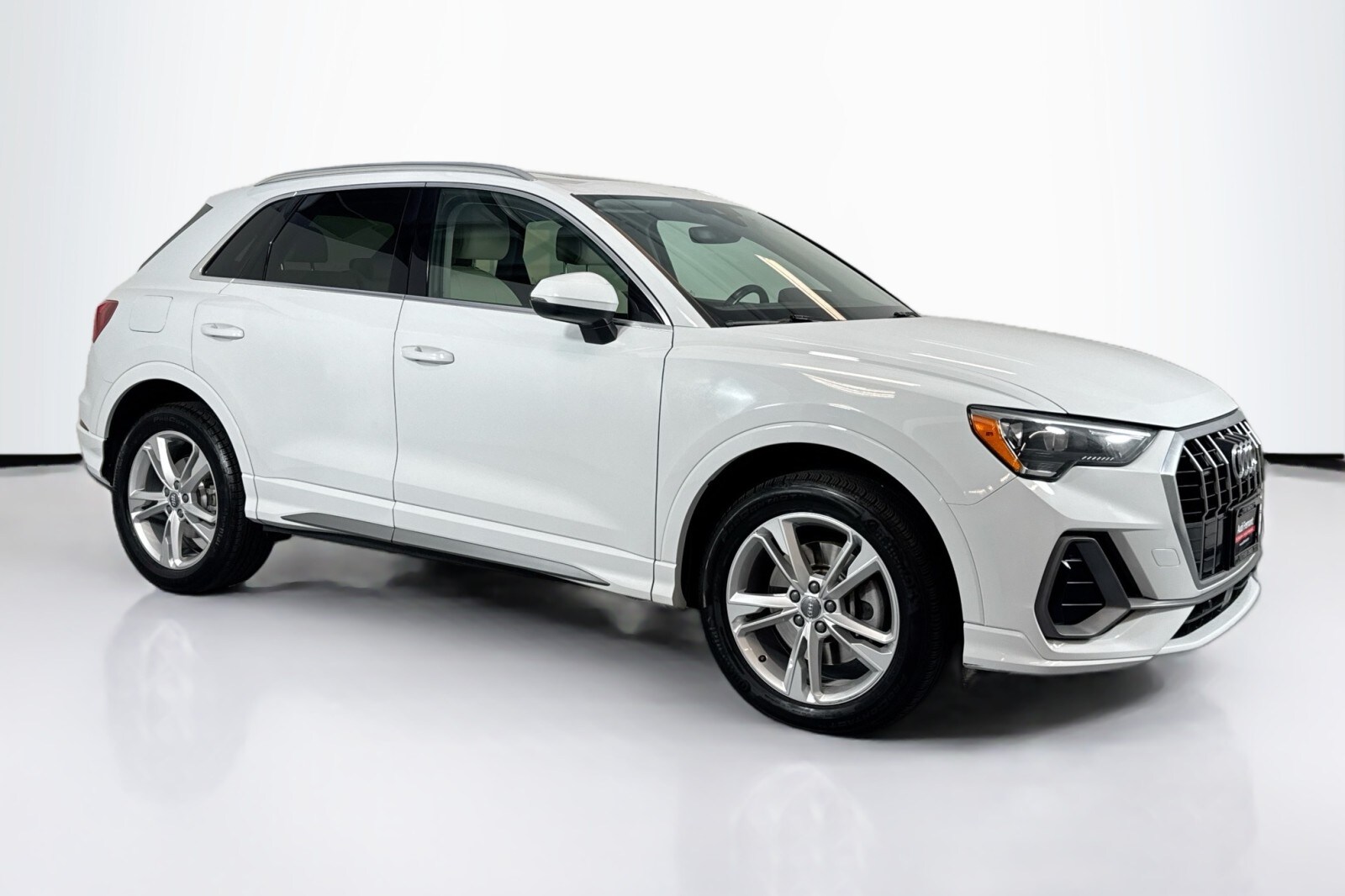 2020 Audi Q3 S line Premium photo 3