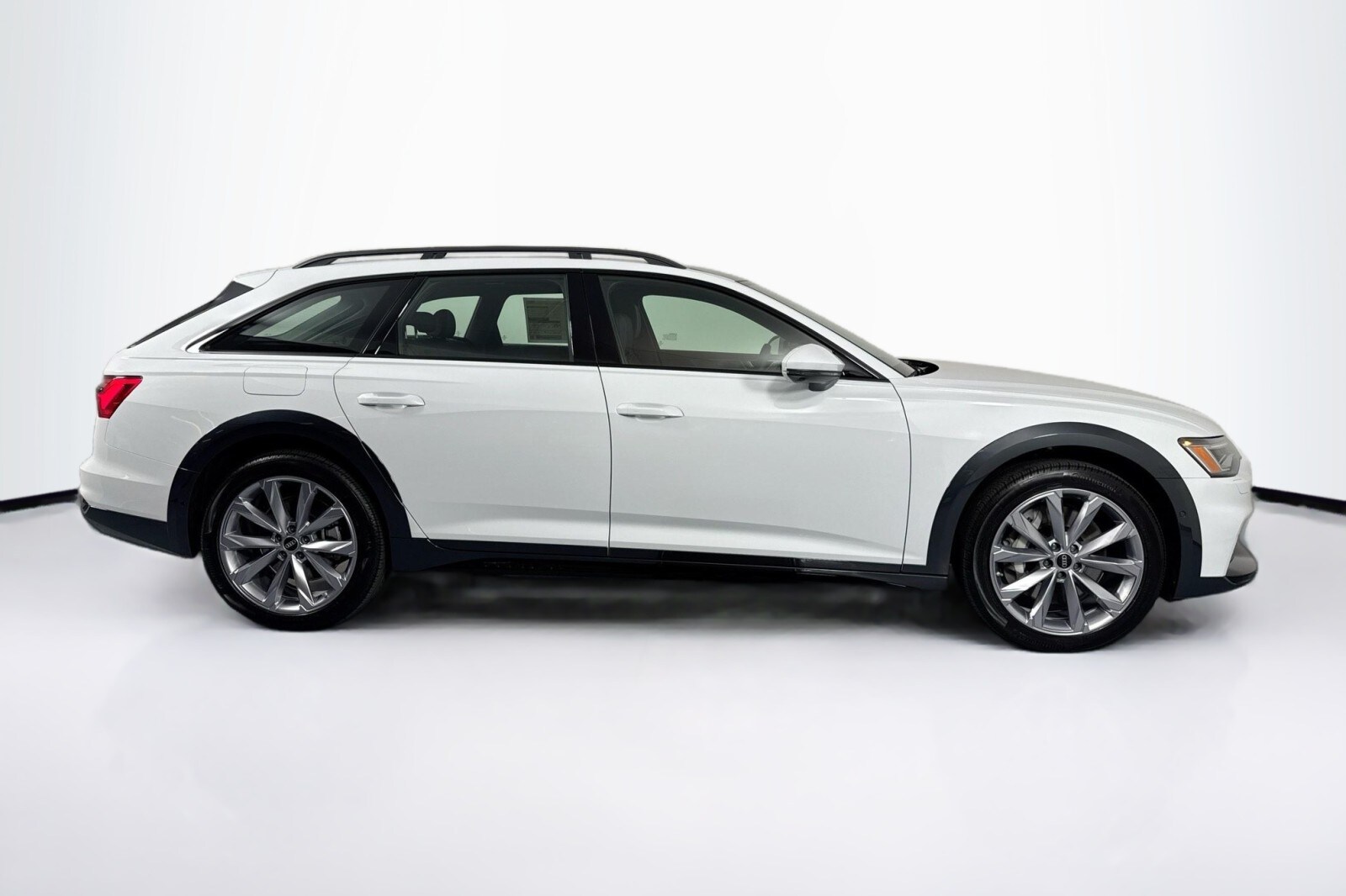 2025 Audi A6 Allroad 3.0 TFSI Premium Plus photo 4