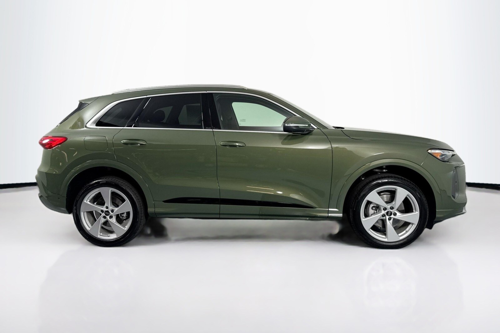 2025 Audi Q5 2.0T Premium Plus photo 4