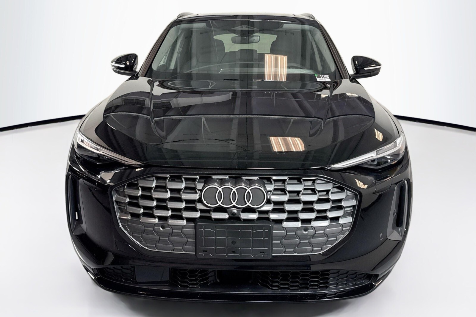 2025 Audi Q5 2.0T Premium Plus photo 2