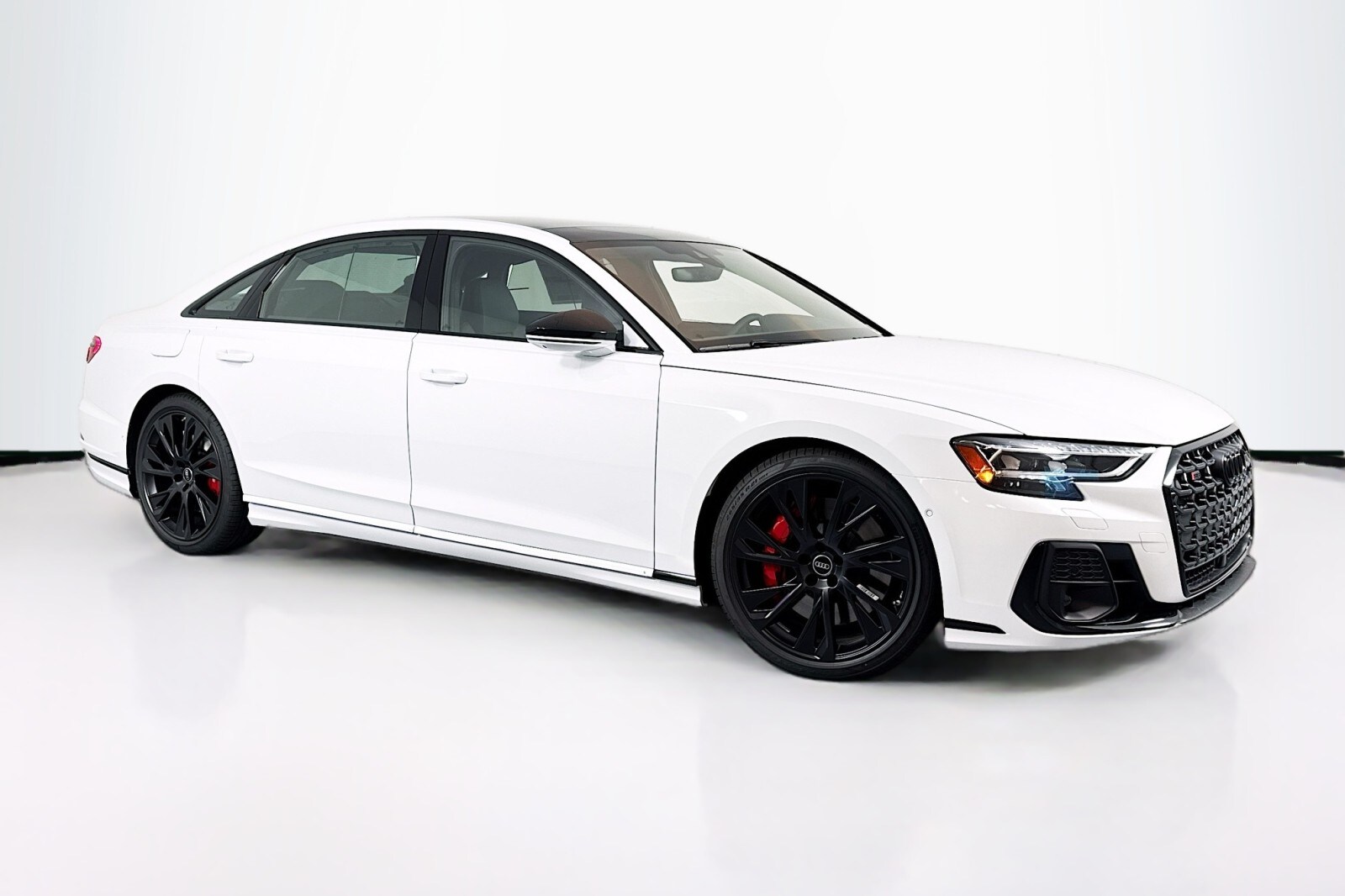 2025 Audi S8 Quattro photo 3