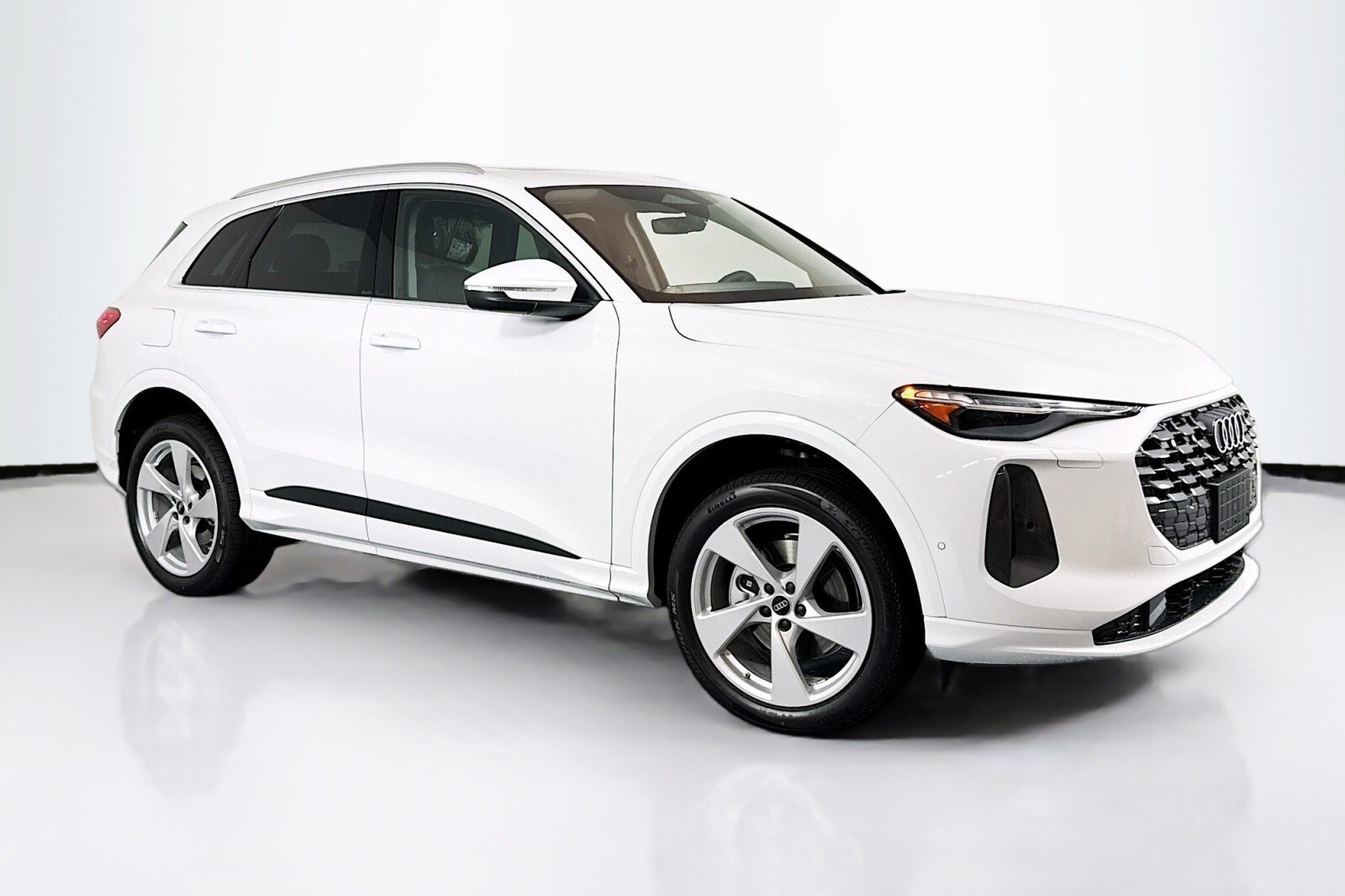 2025 Audi Q5 Premium Plus photo 3