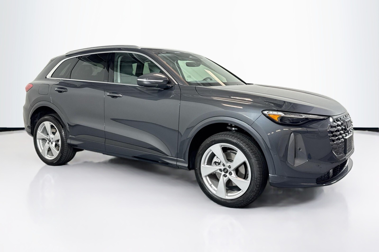 2025 Audi Q5 2.0T Premium Plus photo 3