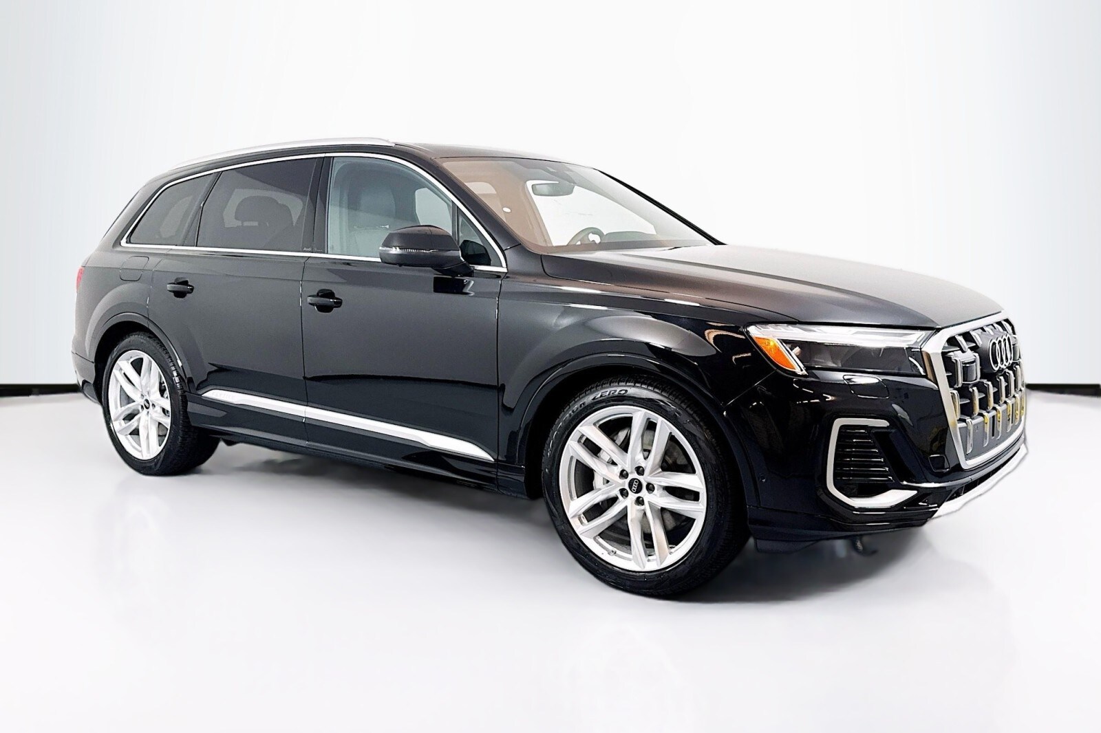 2025 Audi Q7 Premium Plus photo 3