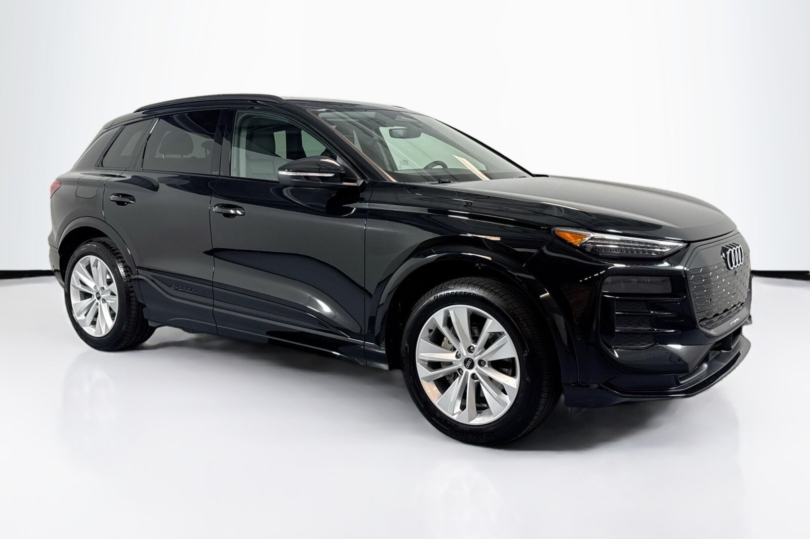 2025 Audi Q6 E-tron Premium Plus photo 2