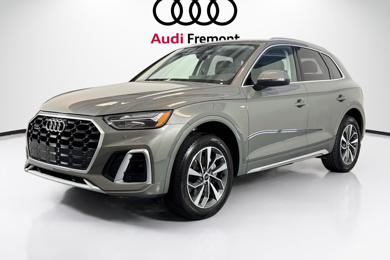 Used 2025 Audi Q5 45 S line Premium SUV