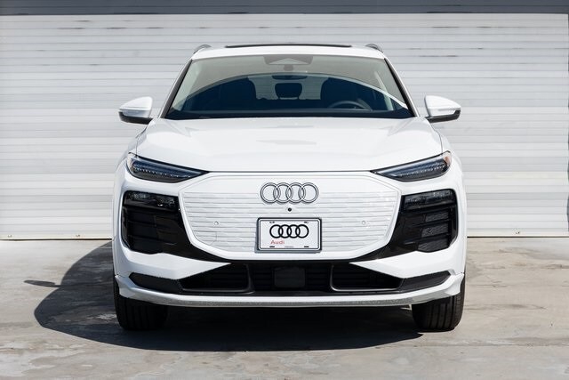 2025 Audi Q6 E-tron Premium Plus photo 2
